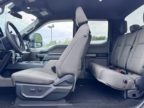 Used 2022 Ford F350 XLT w/ XLT Premium Package AWD/4WD image 16