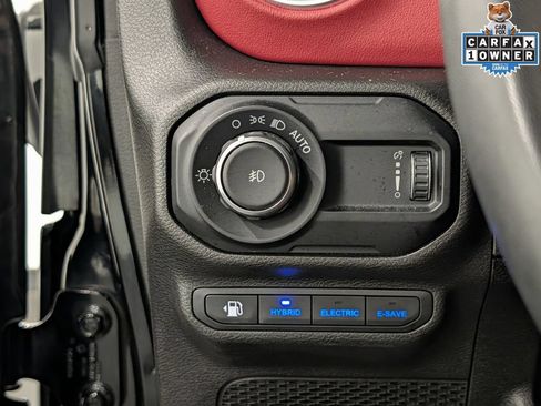 Used 2023 Jeep Wrangler Unlimited Rubicon 4xe AWD/4WD image 24