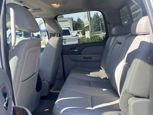 Used 2011 GMC Sierra 2500 SLT w/ SLT Convenience Package image 24