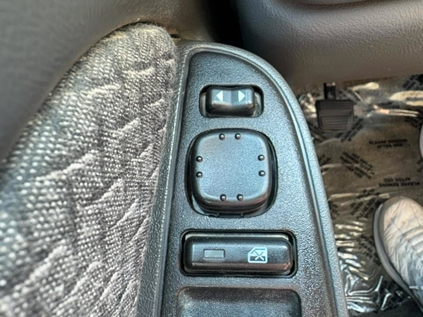 Used 2003 Chevrolet Avalanche 4x4 w/ Personal Security Package image 17