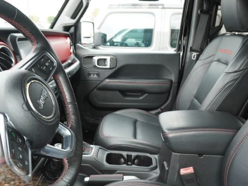 Used 2018 Jeep Wrangler Unlimited Rubicon AWD/4WD image 12