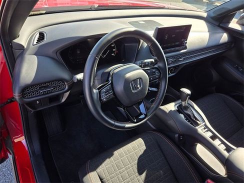 Used 2025 Honda HR-V Sport image 9