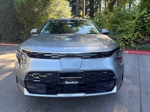 Certified 2024 Kia Niro Wind w/ Wind Preserve Package FWD image 9