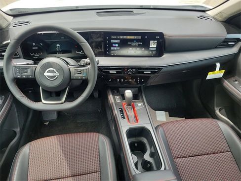 New 2025 Nissan Kicks SR w/ SR Premium Package image 20