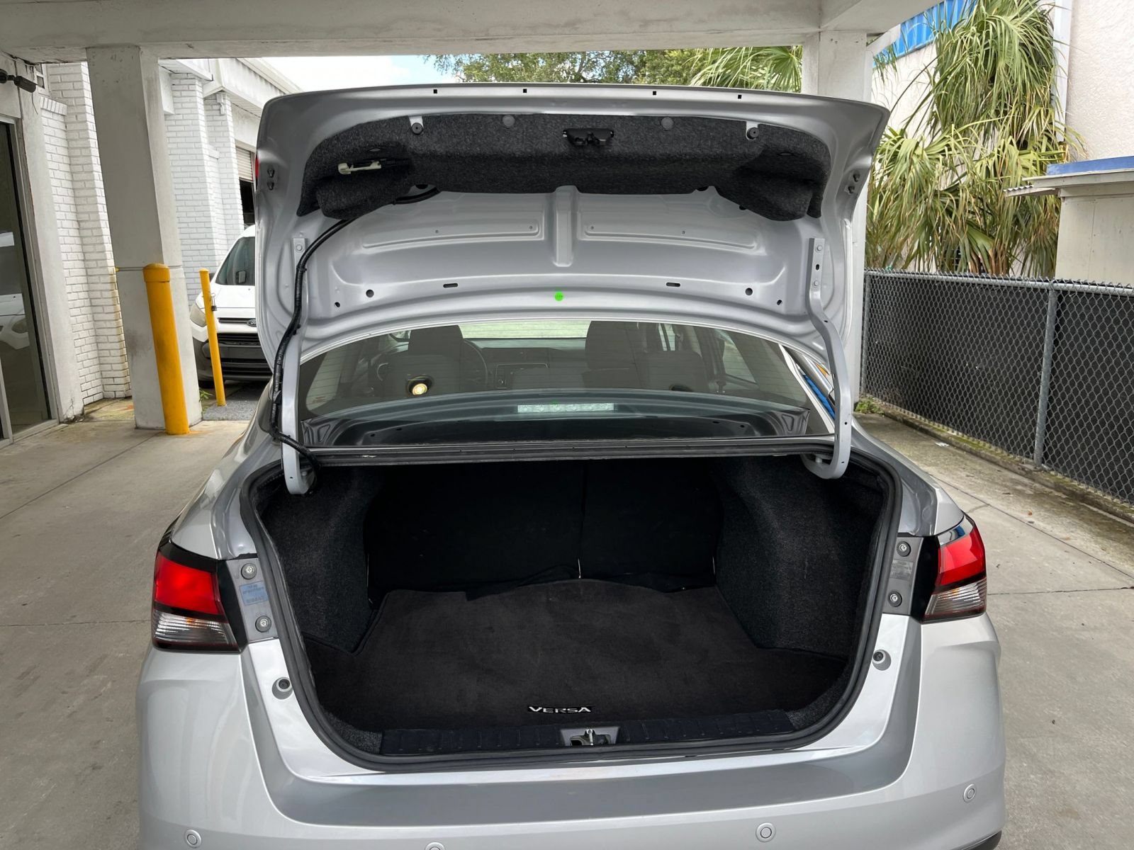 Used 2025 Nissan Versa SV FWD image 28
