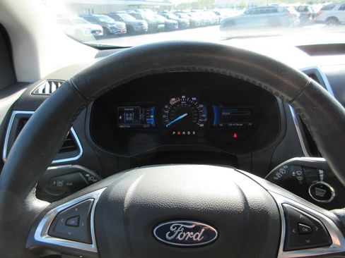 Used 2022 Ford Edge Titanium AWD/4WD image 29