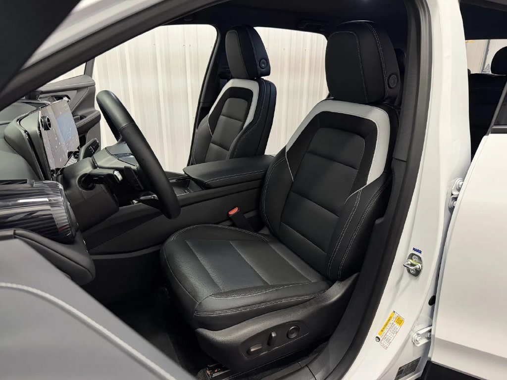 Used 2024 Chevrolet Blazer EV LT AWD/4WD image 37