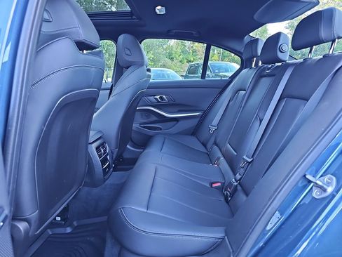 Used 2025 BMW 330i xDrive Sedan w/ M Sport Package AWD/4WD image 27