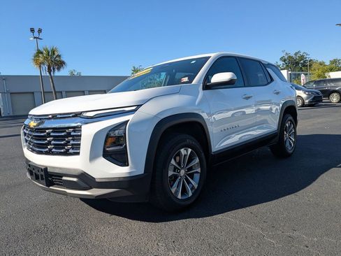 Used 2025 Chevrolet Equinox LT AWD/4WD image 8