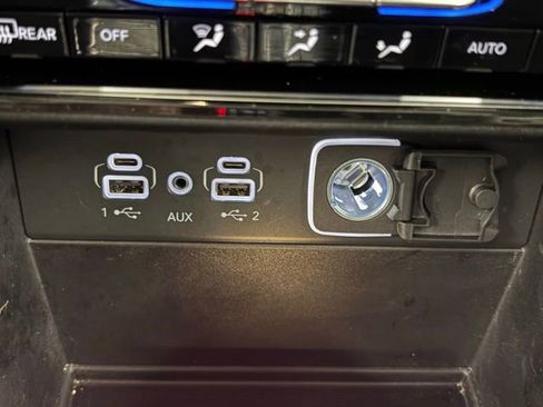 Used 2023 Jeep Grand Cherokee L Limited image 26