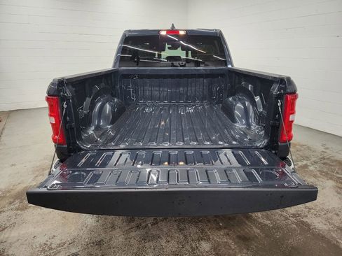 New 2026 RAM 1500 4x4 Crew Cab image 18