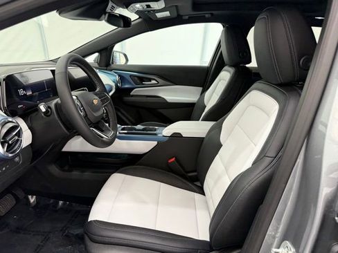 New 2026 Chevrolet Equinox EV LT image 12