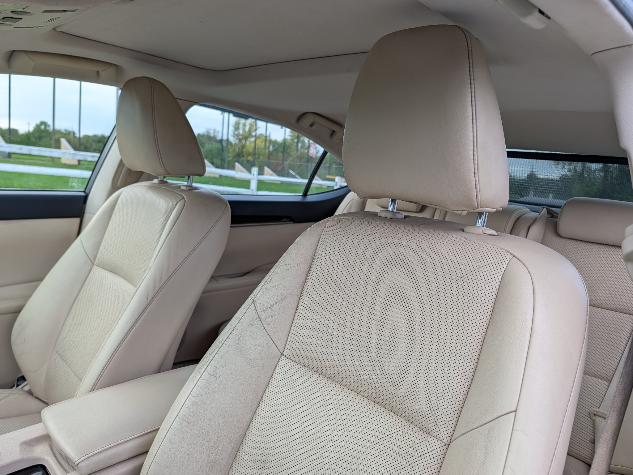 Used 2013 Lexus ES 350 w/ Luxury Pkg FWD image 15