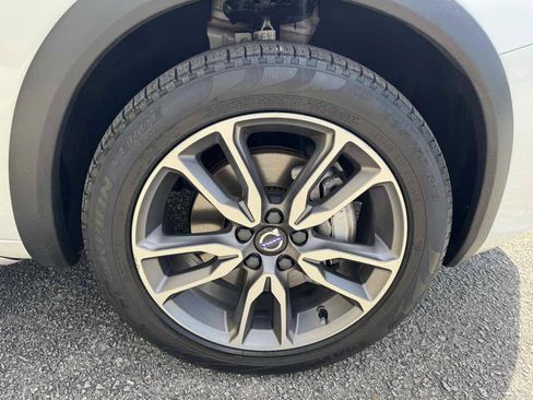 Used 2018 Volvo V60 T5 Cross Country AWD/4WD image 35