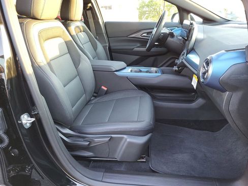 New 2024 Chevrolet Equinox EV LT image 24