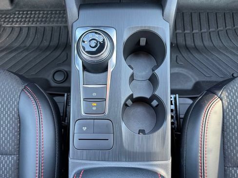 Used 2025 Ford Escape ST-Line Select AWD/4WD image 19