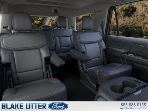 New 2025 Ford Expedition Active image 11