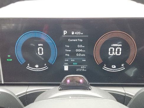 Used 2025 Hyundai Santa Fe SEL image 7