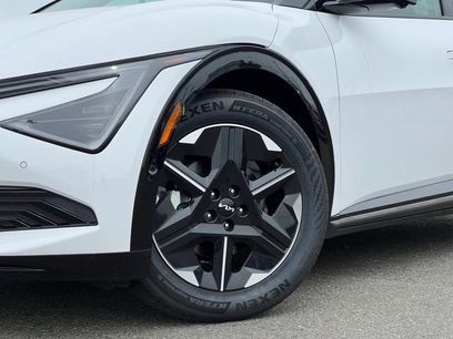 New 2025 Kia EV6 Wind