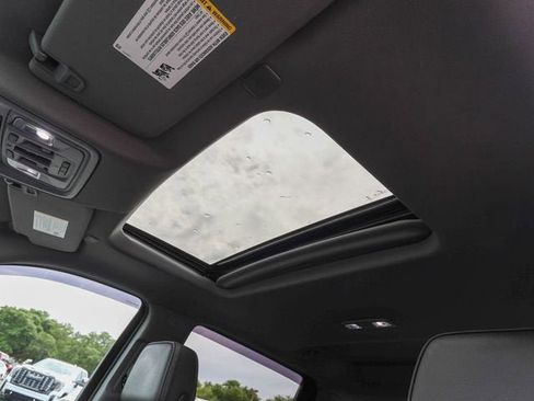 Used 2022 GMC Sierra 1500 Denali AWD/4WD image 22