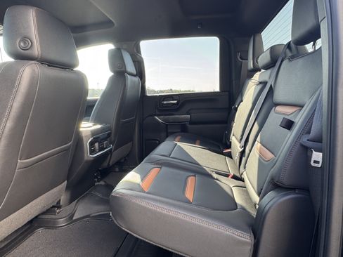 Used 2022 GMC Sierra 2500 AT4 w/ Gooseneck/5TH Wheel Package image 8