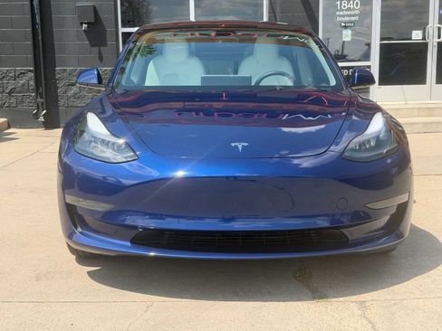 Used 2023 Tesla Model 3 Standard Range RWD image 8