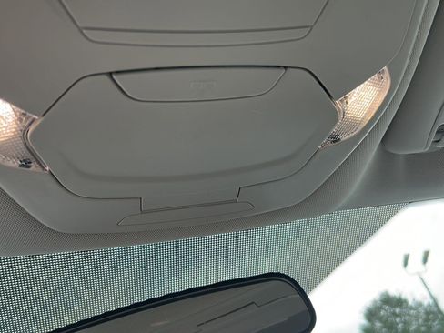 Used 2019 Ford Escape SE FWD image 19