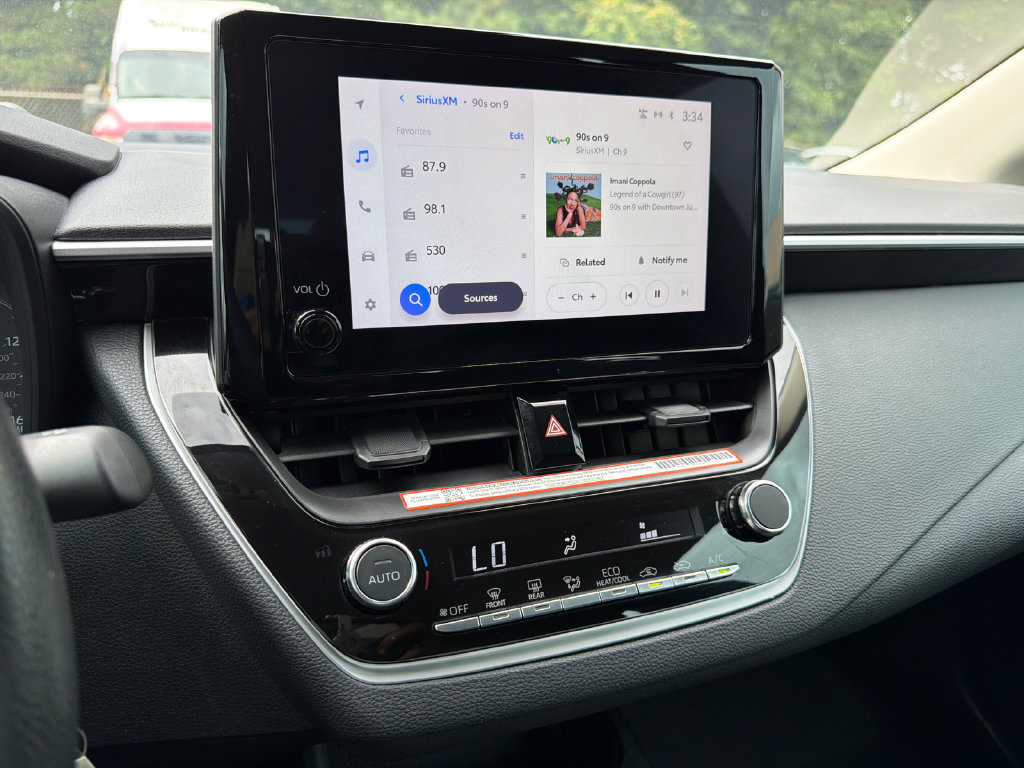 Used 2025 Toyota Corolla LE FWD image 32