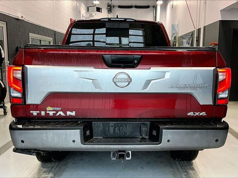 Used 2024 Nissan Titan Platinum Reserve w/ Moonroof Package image 5
