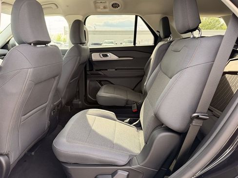 Certified 2025 Ford Explorer Active AWD/4WD image 13