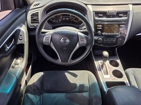 Used 2015 Nissan Altima 2.5 S w/ Power Driver Seat Package FWD image 11