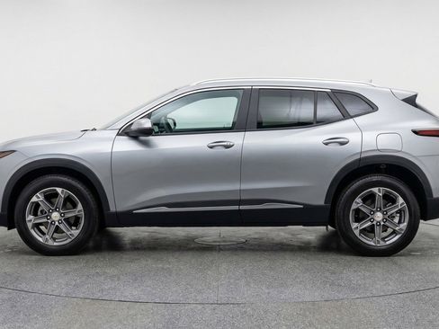 Used 2025 Chevrolet Blazer LT image 5