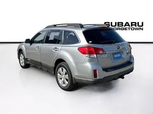 Used 2010 Subaru Outback 3.6R Limited AWD/4WD image 5