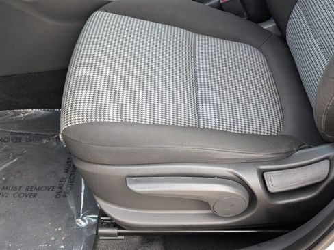 Used 2021 Hyundai Kona SEL FWD image 11