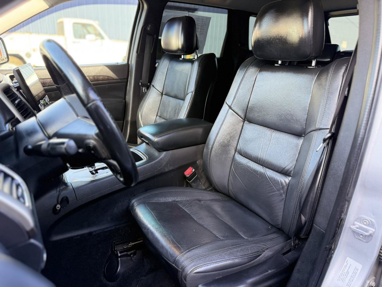 Used 2012 Jeep Grand Cherokee Laredo RWD image 12