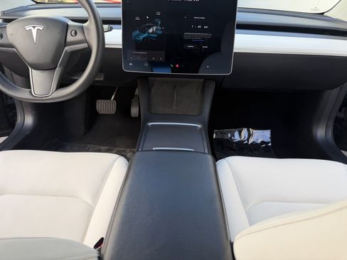 Used 2021 Tesla Model 3 Long Range AWD/4WD image 12