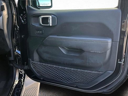 Used 2022 Jeep Gladiator Overland w/ Popular Equipment Package image 27