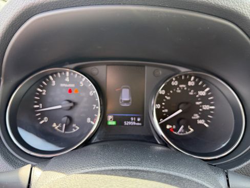 Used 2018 Nissan Rogue S FWD image 11