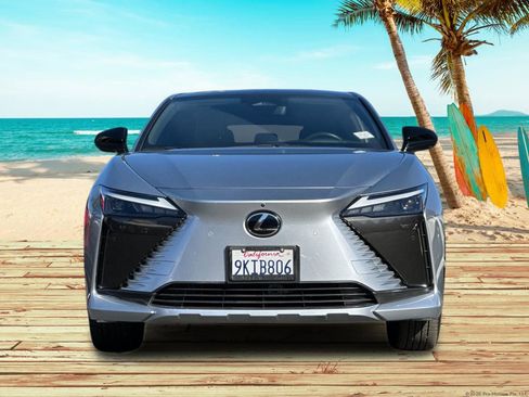 Used 2023 Lexus RZ 450e Premium w/ Technology Package image 8