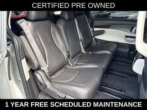 Used 2022 Kia Carnival LX FWD image 11