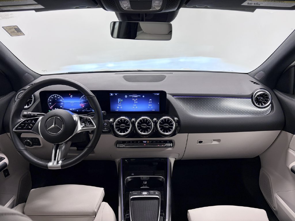 Certified 2025 Mercedes-Benz GLA 250 4MATIC image 3