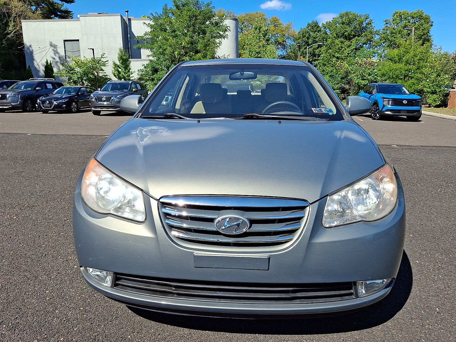 Used 2010 Hyundai Elantra GLS FWD image 2