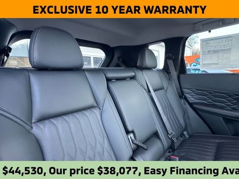 New 2026 Mitsubishi Outlander SEL image 14