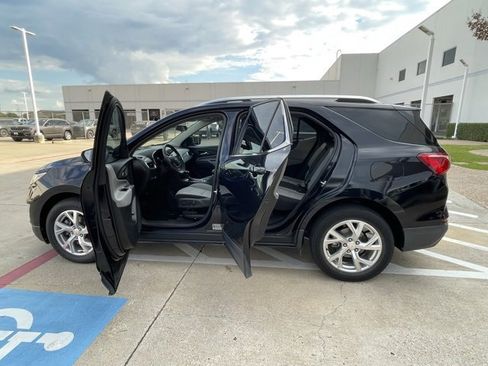 Used 2020 Chevrolet Equinox LT image 9