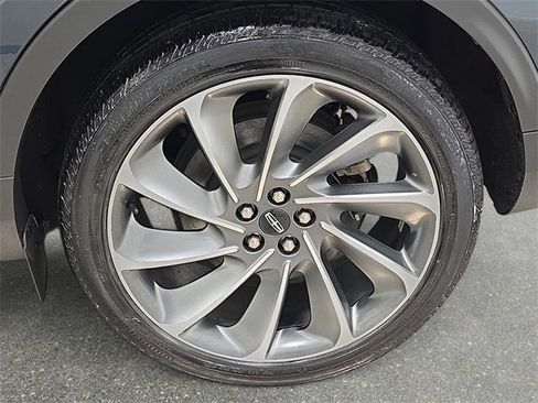 Used 2022 Lincoln Nautilus Reserve w/ Equipment Group 201A image 30