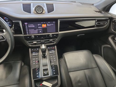 Used 2022 Porsche Macan S image 18