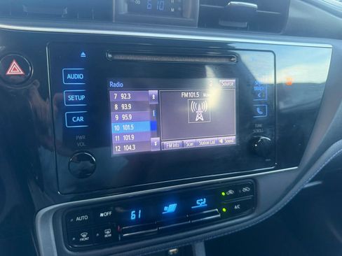 Used 2018 Toyota Corolla SE w/ Body Protection Package FWD image 16