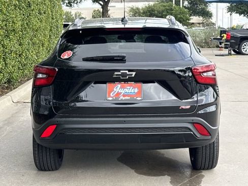 New 2026 Chevrolet Trax RS FWD image 5