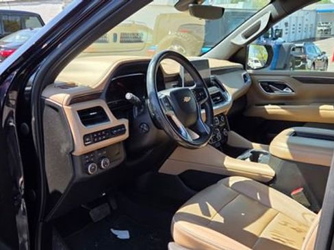 Used 2022 Chevrolet Suburban Premier AWD/4WD image 10