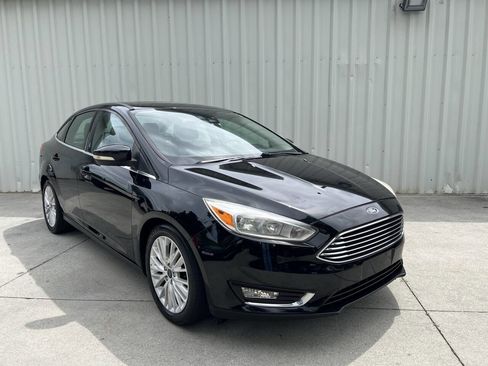 Used 2017 Ford Focus Titanium w/ Titanium Technology Package FWD image 1